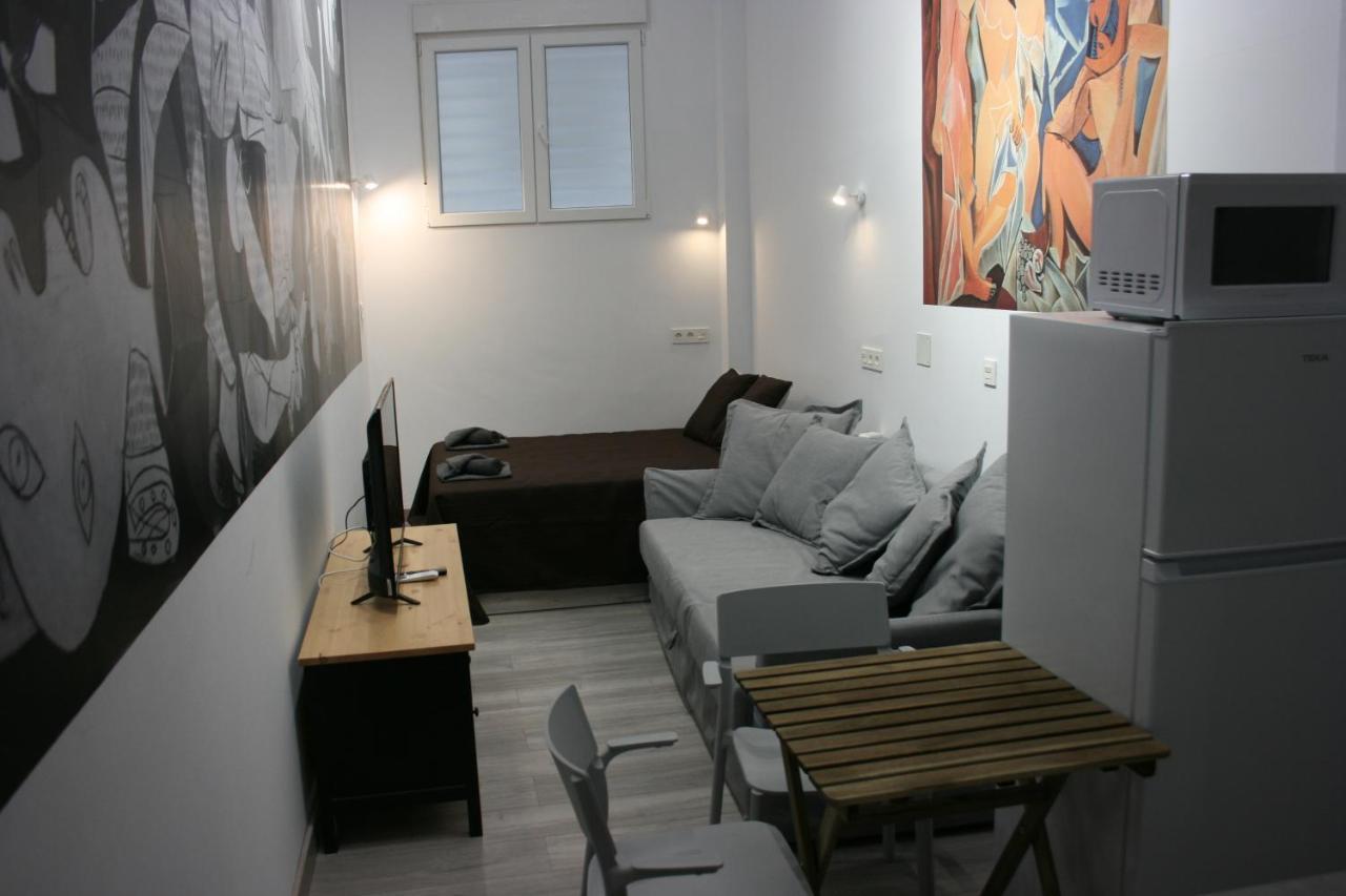 Golondrinas De Malaga "Apartamentos Con Mucho Arte" Y Terraza Solarium En Coliving Esterno foto