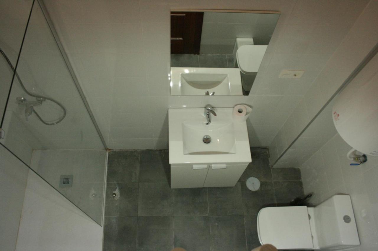 Golondrinas De Malaga "Apartamentos Con Mucho Arte" Y Terraza Solarium En Coliving Esterno foto