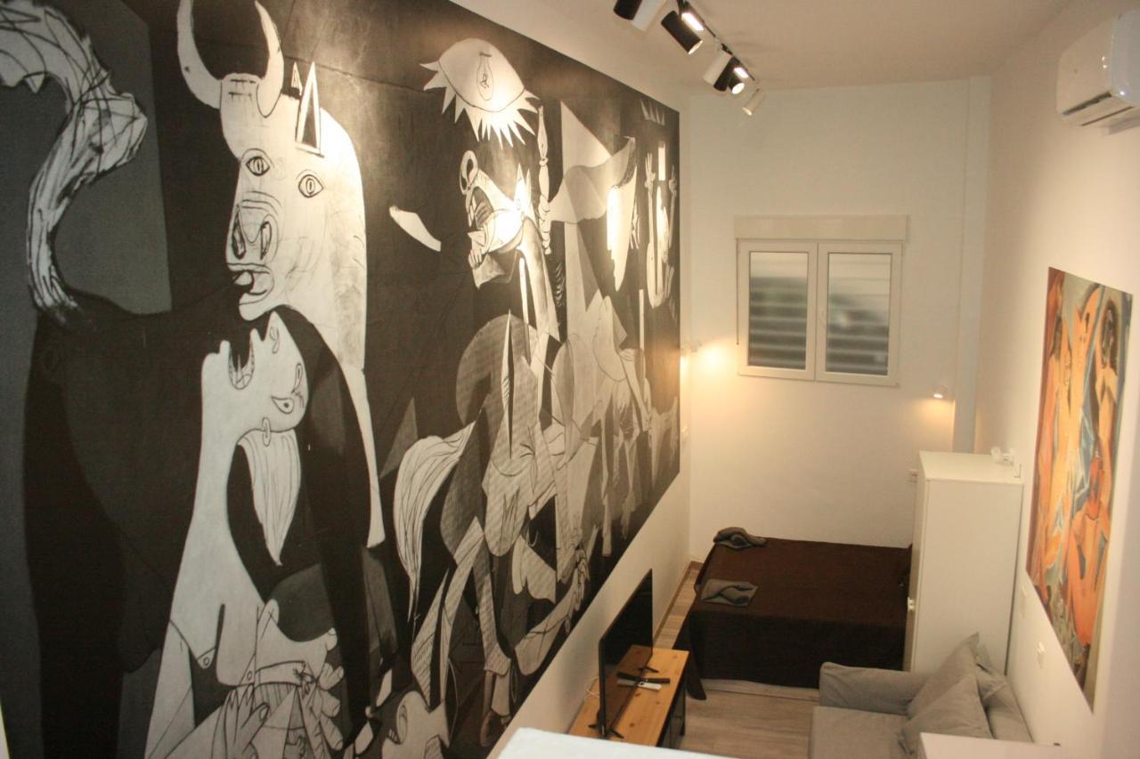 Golondrinas De Malaga "Apartamentos Con Mucho Arte" Y Terraza Solarium En Coliving Esterno foto