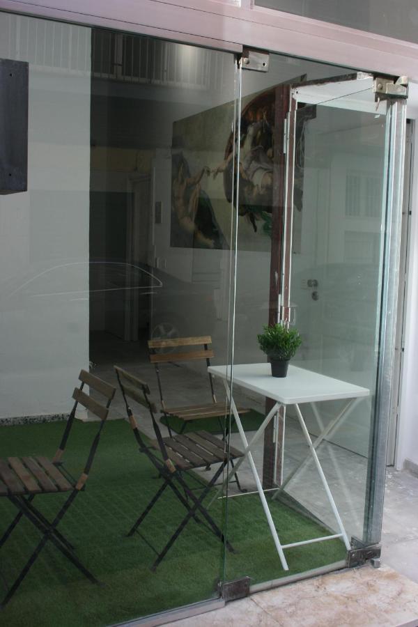 Golondrinas De Malaga "Apartamentos Con Mucho Arte" Y Terraza Solarium En Coliving Esterno foto