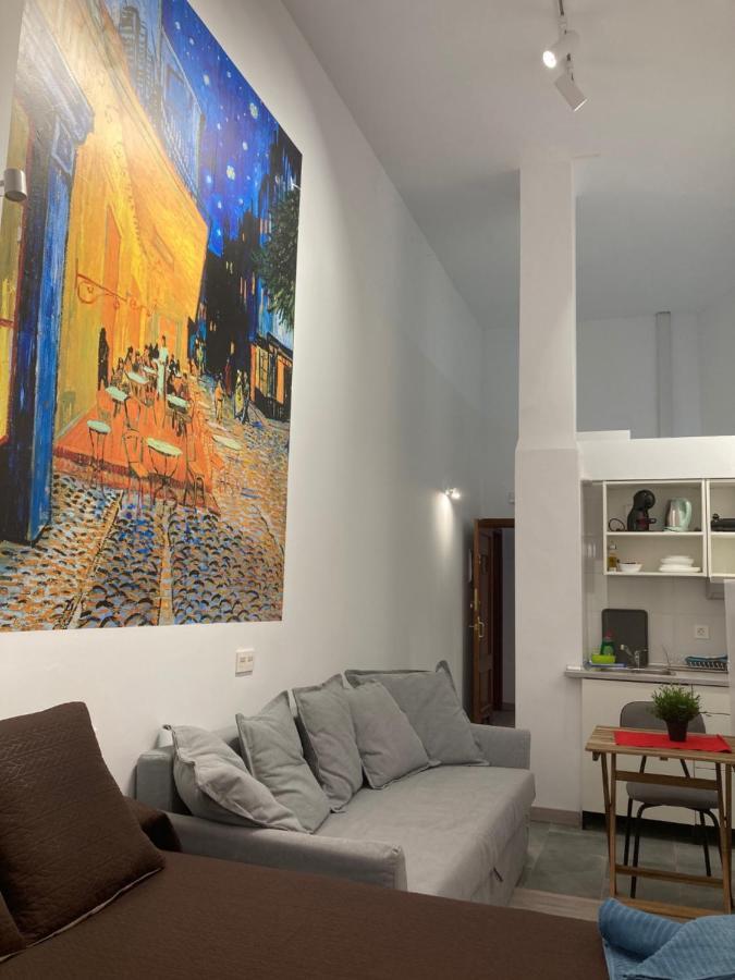 Golondrinas De Malaga "Apartamentos Con Mucho Arte" Y Terraza Solarium En Coliving Esterno foto