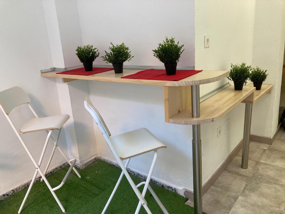 Golondrinas De Malaga "Apartamentos Con Mucho Arte" Y Terraza Solarium En Coliving Esterno foto