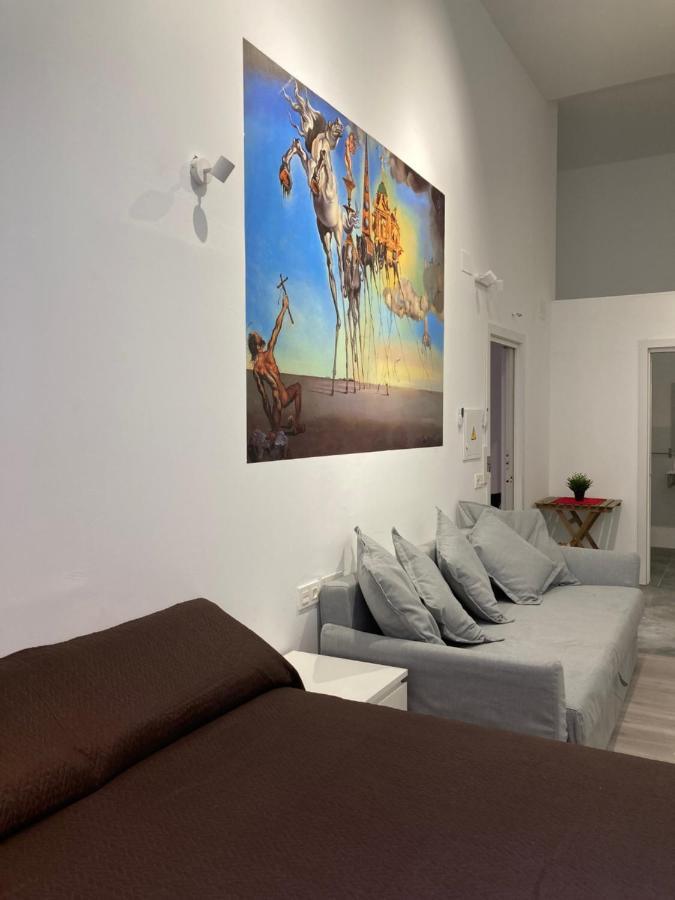 Golondrinas De Malaga "Apartamentos Con Mucho Arte" Y Terraza Solarium En Coliving Esterno foto