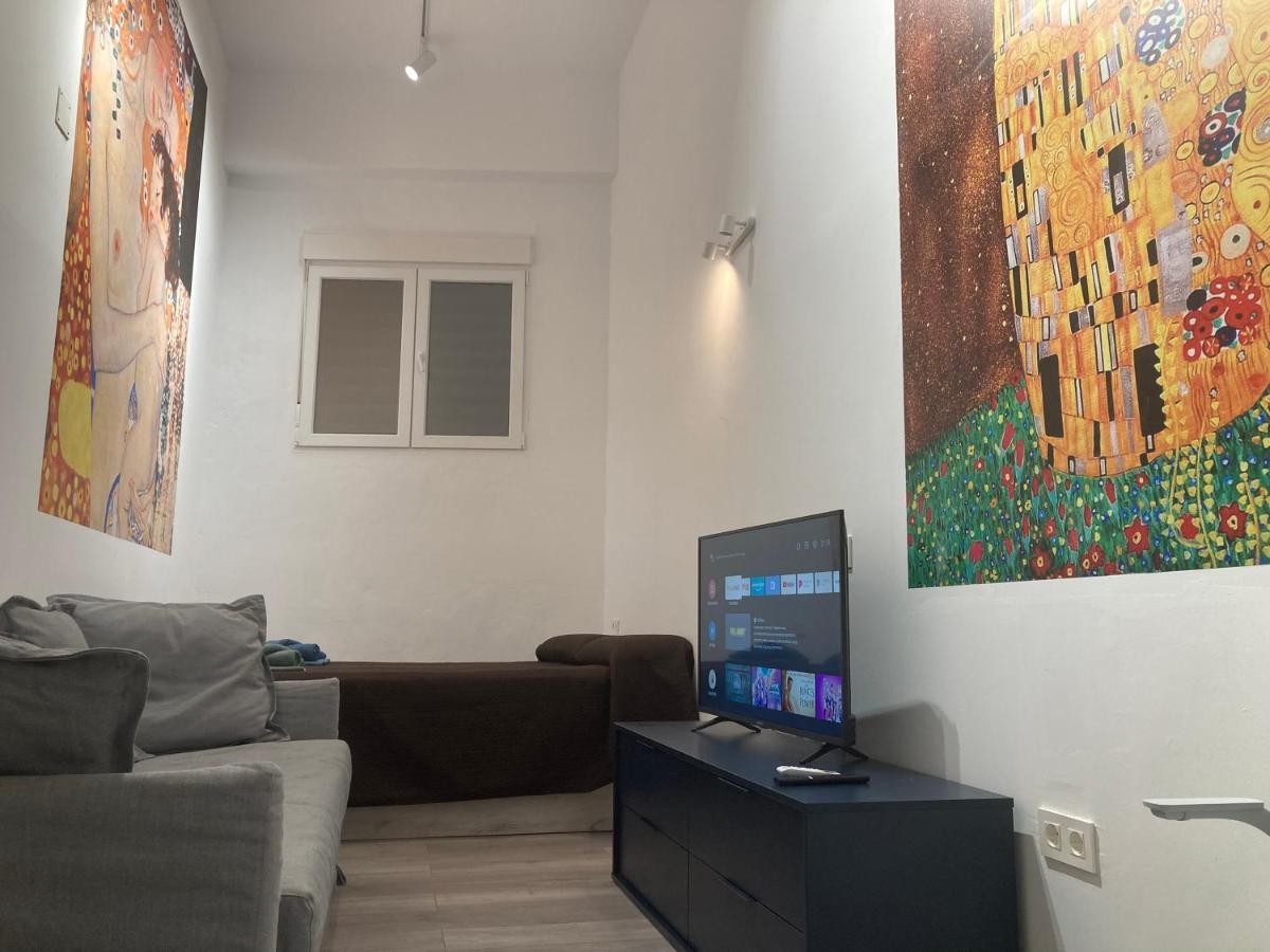 Golondrinas De Malaga "Apartamentos Con Mucho Arte" Y Terraza Solarium En Coliving Esterno foto